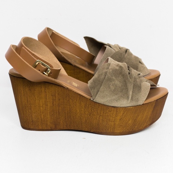 Knotted Vintage Feel Wooden Platform - Picture 5 of 5